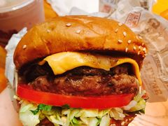 -The Habit Burger Grill 哈比特汉堡(复兴soho店)