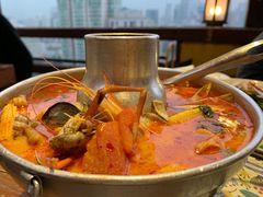 冬阴功海鲜汤-萨芭蒂高空花园餐酒吧