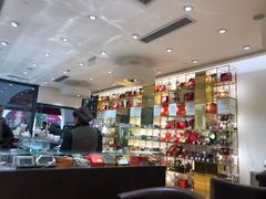 -VENCHI 闻绮(上海佛罗伦萨小镇店)