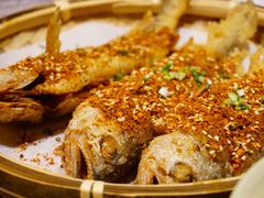 香煎黄花鱼-巴厘龙虾·榜首油焖大虾(音乐学院·沿江酒馆店)