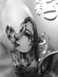 -木子·纹身店TATTOO穿孔·洗纹身