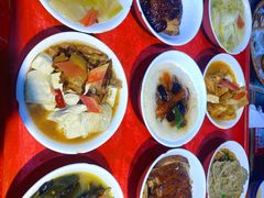 -蓝田九大碗民俗食府(蓝田店)