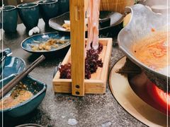 -湊湊火锅·茶憩(打浦桥日月光店)