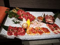 -山川小町·极番烧肉(新地假日广场店)