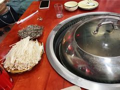 -哈尔滨东北铁锅炖(都督街店)