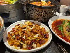 -万重锦·人文川菜馆(骡马市店)