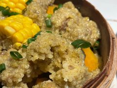 -阿瓦山寨·湘菜现炒·剁椒鱼头王(咸阳总店)