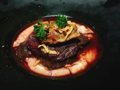 红酒焖牛脸肉煎鹅肝-LENBACH兰巴赫西餐啤酒坊(大连东港店)
