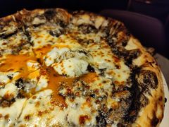 黑松露披萨-IL TEATRO 精品意大利餐厅