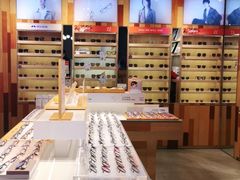 -LOOK眼镜·蔡司依视路配镜(宝山万达店)