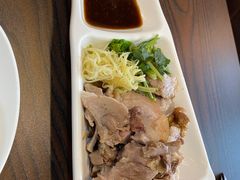 万峦猪脚-台南擔仔面·卤肉饭(老虹井路店)