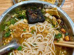 -柳州肥姨妈大骨螺蛳粉(万达中心店)