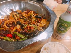 -愉肴麻辣香锅(中山路店)