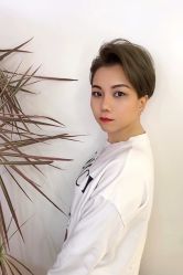 -BULB STUDIO 巴柏明星发型工作室