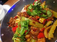 干锅牛蛙-一盐堂本帮菜(外滩店)