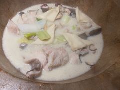 -滇香肴·云南菜蒸汽石锅鱼(云南北路店)