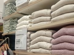 -优衣库(上海金桥国际商业广场店)