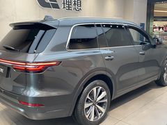 -理想汽车(世纪汇店)