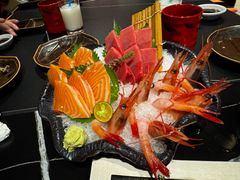 -山川小町·极番烧肉(新地假日广场店)