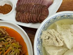 -罗氏豆花饭庄·川菜·土火锅·豆花(卡都花苑店)