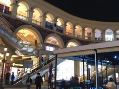 -王府井奥莱临潼小镇(临潼店)
