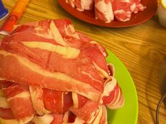 -洞庭洲·防空洞火锅·烧烤·铜锅涮肉(新百广场店)