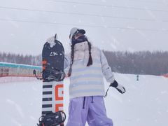 -亚布力新体委滑雪场