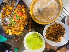 -富正毅三下锅·湘西韵味(天门山索道店)