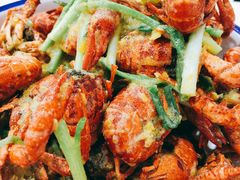 -虾弄弄海派小龙虾·牛羊蝎子火锅