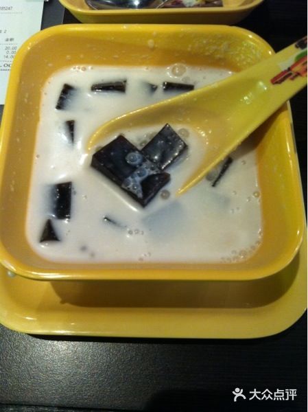 满记甜品(五月花店)椰汁西米露凉粉图片