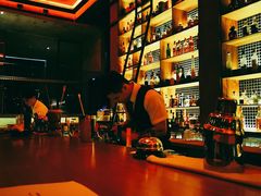 -饮湖威士忌鸡尾酒吧