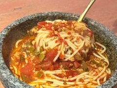 小锅米线-浩海火燒雲傣家菜(芮欧百货店)