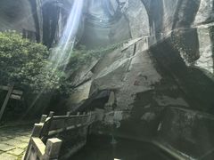 -伍山石窟
