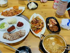 -故乡家韩国料理(丹东街店)