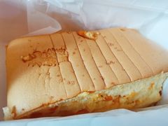 流心咸蛋黄蛋糕-汤姆大师傅鲜香牛肉饼(深圳保利文化广场店)