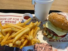 -The Habit Burger Grill 哈比特汉堡(复兴soho店)