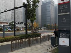 -盈丰路(地铁站)