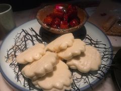酒香红烧肉配荷叶夹-苏乡兰亭·新派淮扬菜(吾悦广场店)