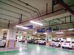-飞洲国际广场-地下停车库
