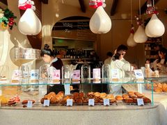 -VERIE BAKEHOUSE
