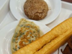 -聚德华天护国寺小吃(甜水园店)