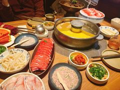 三拼锅底-巴奴毛肚火锅(京西大悦城店)