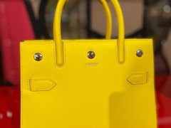 -BURBERRY(上海港汇恒隆广场店)