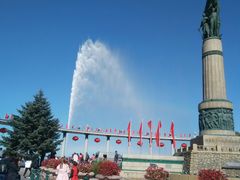 -人民防洪胜利纪念塔