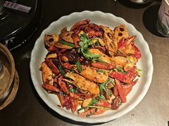 -大头虾越式风味餐厅(光明广场店)