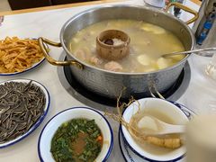 -朴小妹人参鸡汤火锅(长白山万达店)