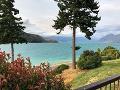 -Lake Hawea Hotel