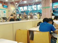 大堂-华莱士·全鸡汉堡(祁阳店)