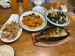 -东来菜馆•手抓海鲜家常菜•海鲜锅贴(鸽子窝店)