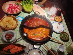 -鸿姐老火锅(静安店)